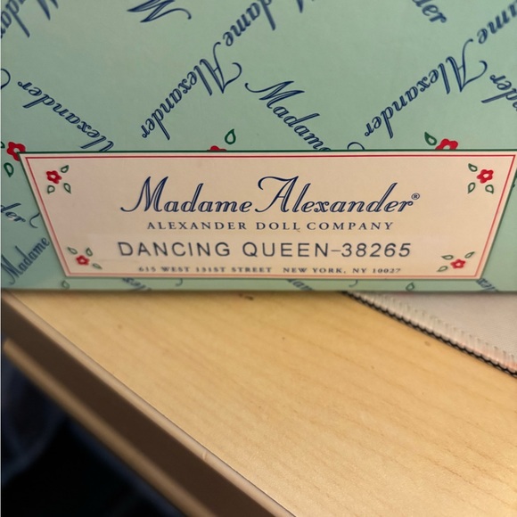 Madame Alexander doll Dancing Queen 38265 - Picture 4 of 5